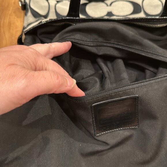 Coach Signature Stripe Foldover Tote (With 2 Hang Tags)(E1380-F23304) EUC - Picture 17 of 17